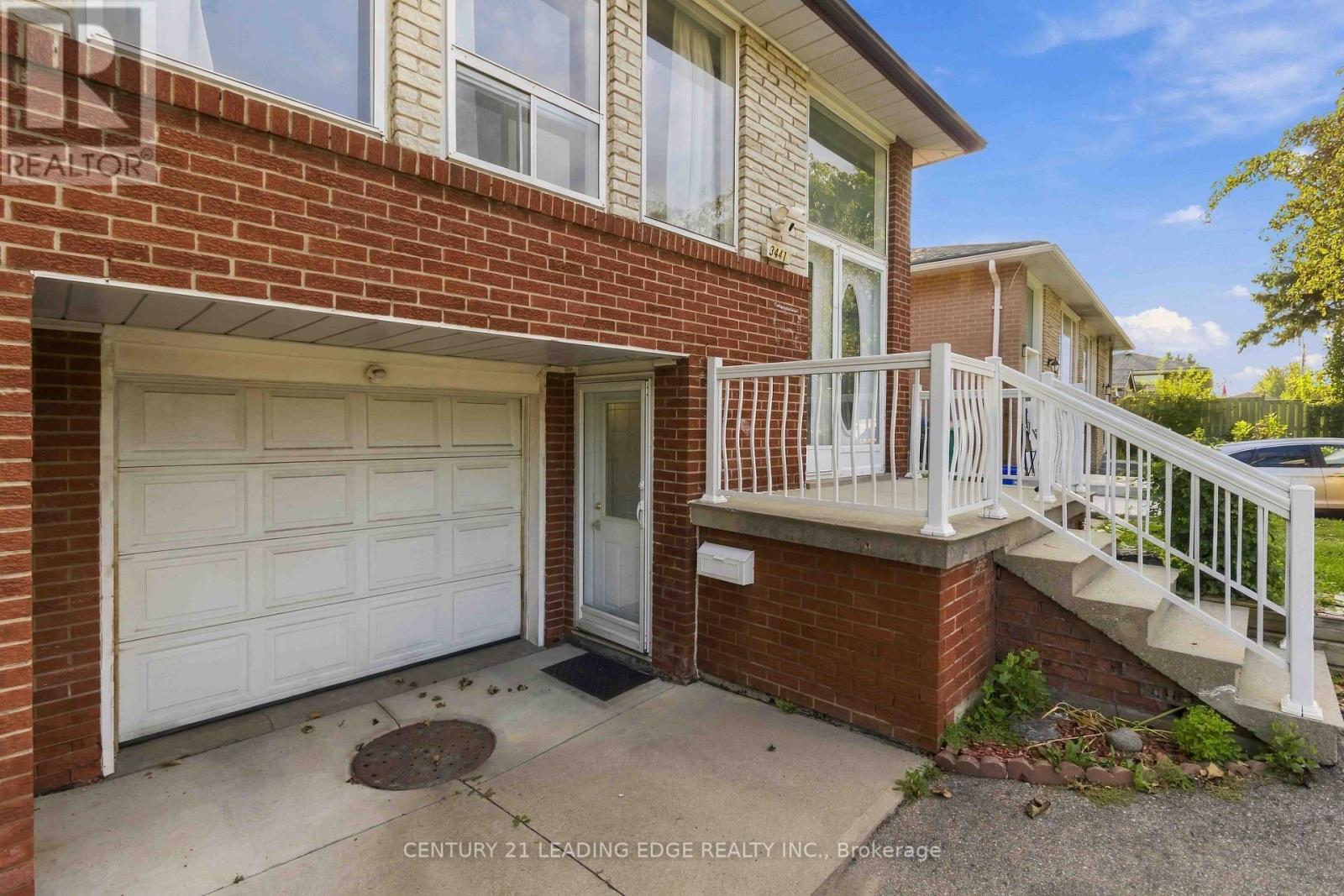 3441 Anneliese Avenue, Mississauga, Ontario  L4Y 3E1 - Photo 3 - W13791186