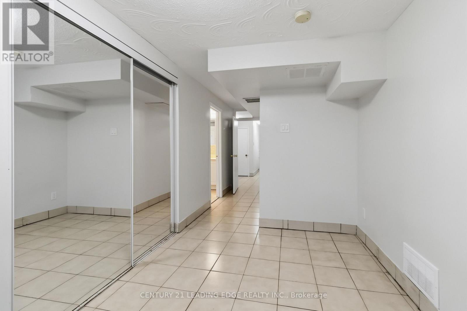 3441 Anneliese Avenue, Mississauga, Ontario  L4Y 3E1 - Photo 35 - W13791186