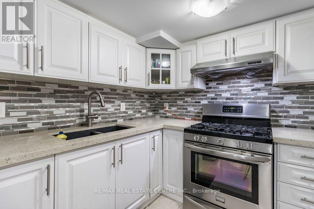 Bsmt - 20 Laurentide Crescent, Brampton, Ontario L6P 1Y4 - Photo 6 - W13791206