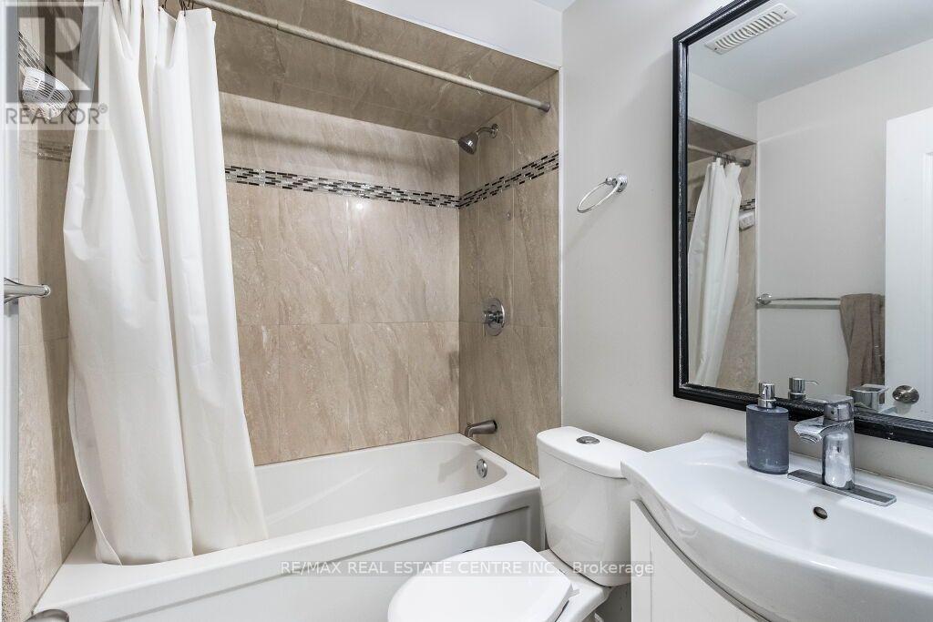 Bsmt - 20 Laurentide Crescent, Brampton, Ontario L6P 1Y4 - Photo 9 - W13791206