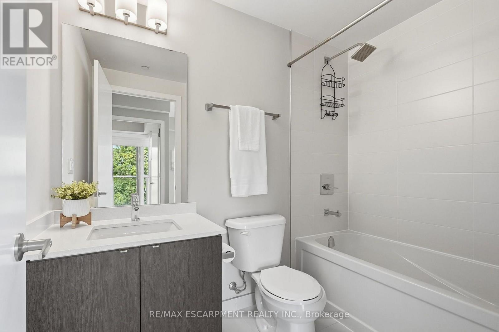 310b - 5240 Dundas Street, Burlington, Ontario L7L 0J6 - Photo 9 - W13791222