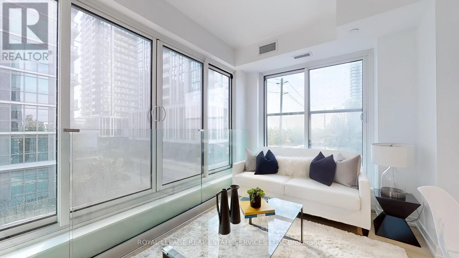 213 - 1195 The Queensway, Toronto (Islington-City Centre West), Ontario  M8Z 0H1 - Photo 2 - W13791238