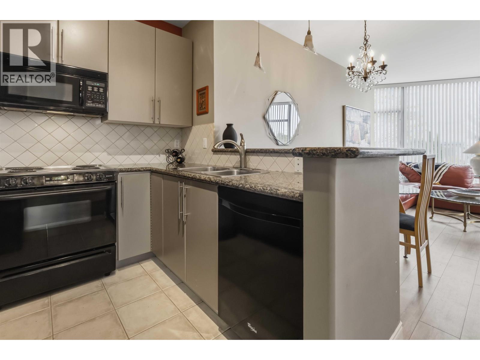 405 160 E 13th Street, North Vancouver, British Columbia  V7L 2L5 - Photo 10 - R3164808