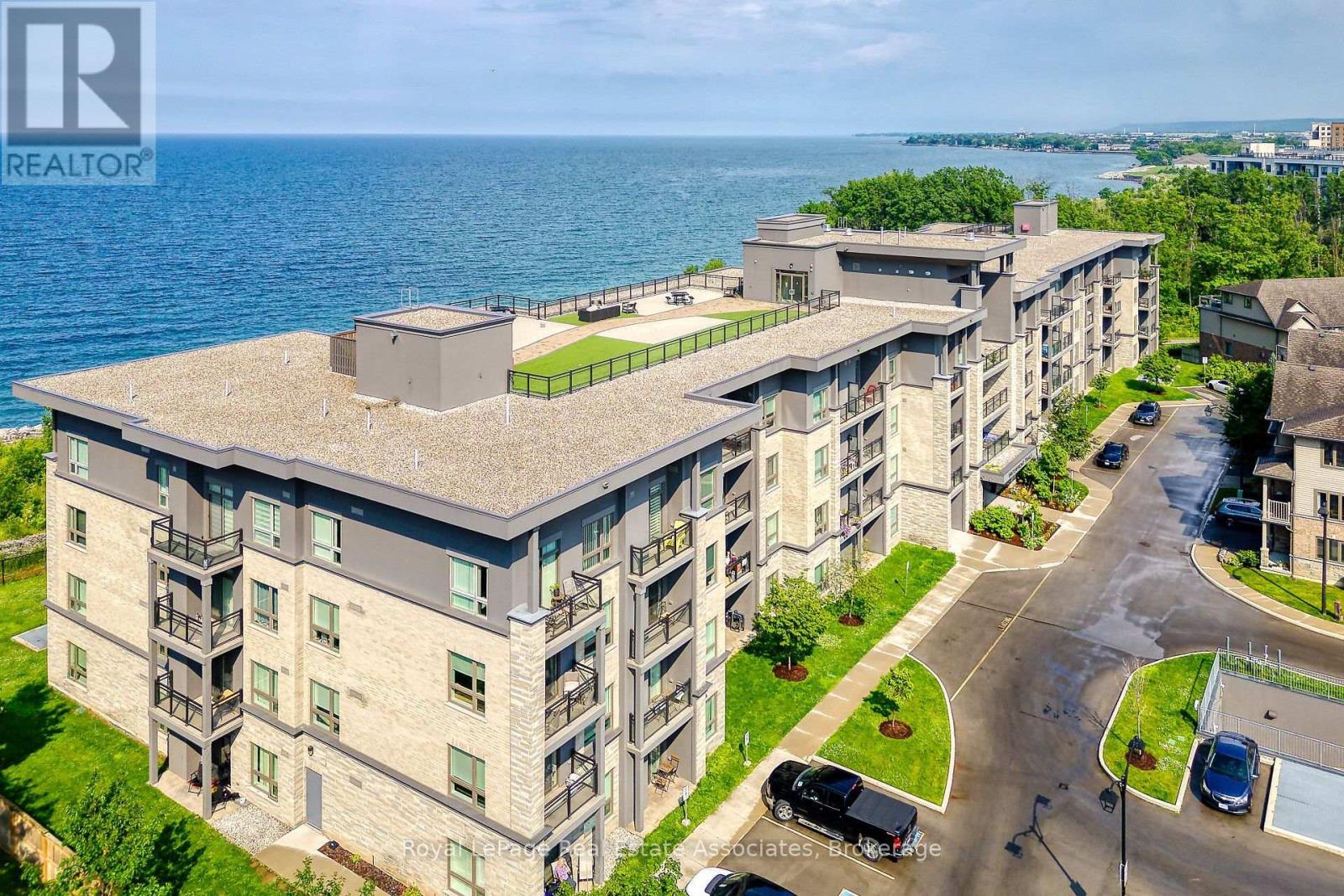 111 - 35 SOUTHSHORE CRESCENT, Hamilton, Ontario