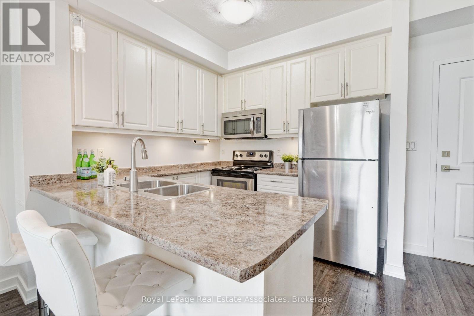 111 - 35 Southshore Crescent, Hamilton, Ontario  L8E 0J2 - Photo 12 - X13791112