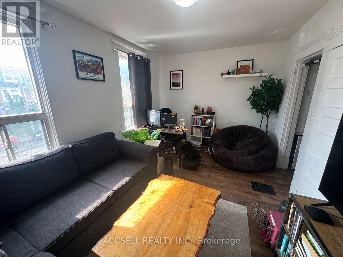 325 Greenwood Avenue, Toronto (Greenwood-Coxwell), Ontario  M4L 2R6 - Photo 13 - E13790292