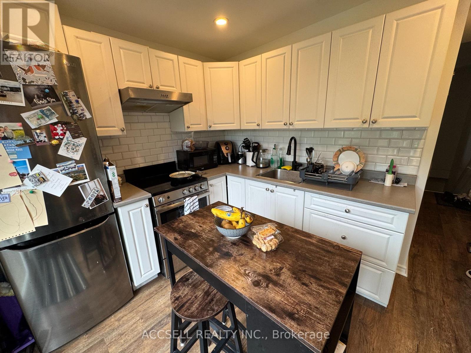 325 Greenwood Avenue, Toronto (Greenwood-Coxwell), Ontario  M4L 2R6 - Photo 15 - E13790292