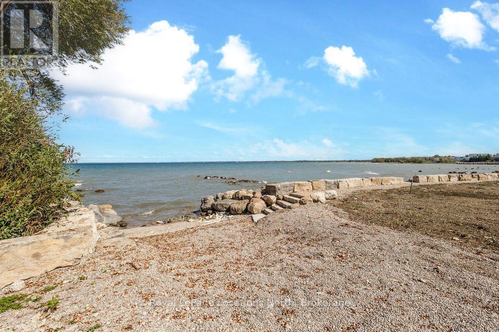 24 William Avenue, Wasaga Beach, Ontario  L9Z 2X3 - Photo 15 - S13749862