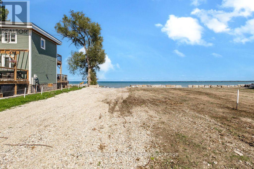 24 William Avenue, Wasaga Beach, Ontario  L9Z 2X3 - Photo 14 - S13749862