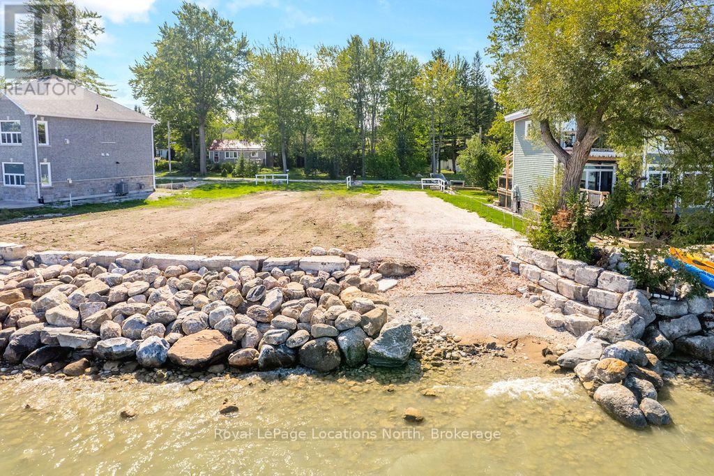 24 William Avenue, Wasaga Beach, Ontario  L9Z 2X3 - Photo 9 - S13749862
