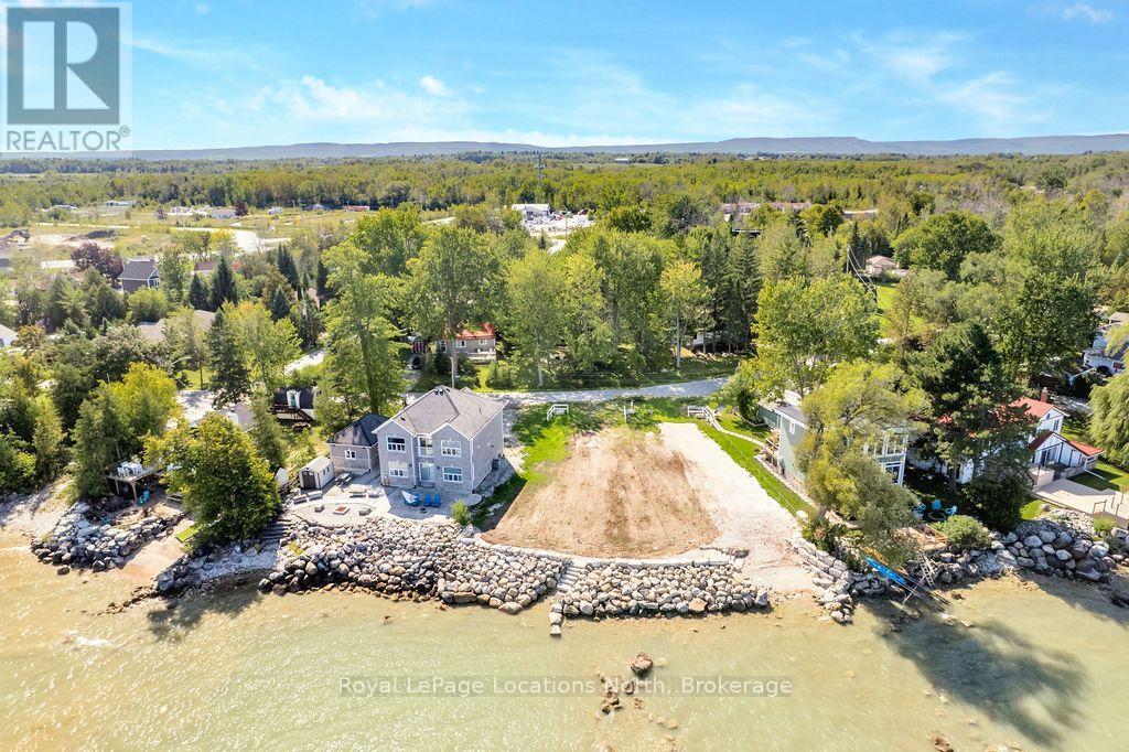 24 William Avenue, Wasaga Beach, Ontario  L9Z 2X3 - Photo 3 - S13749862