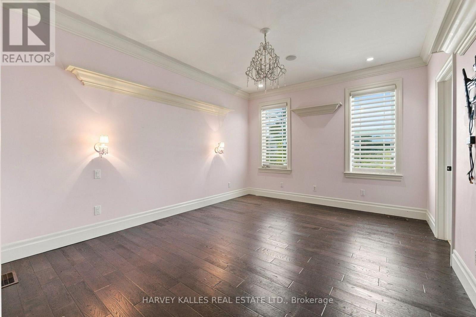 7472 ASHBURN ROAD photo 25