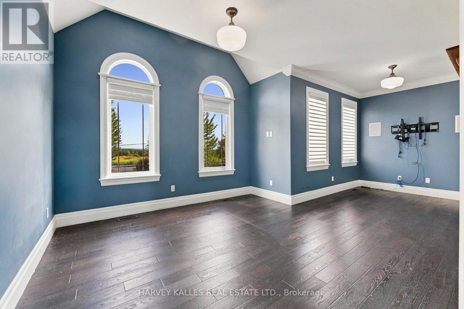 7472 ASHBURN ROAD photo 22