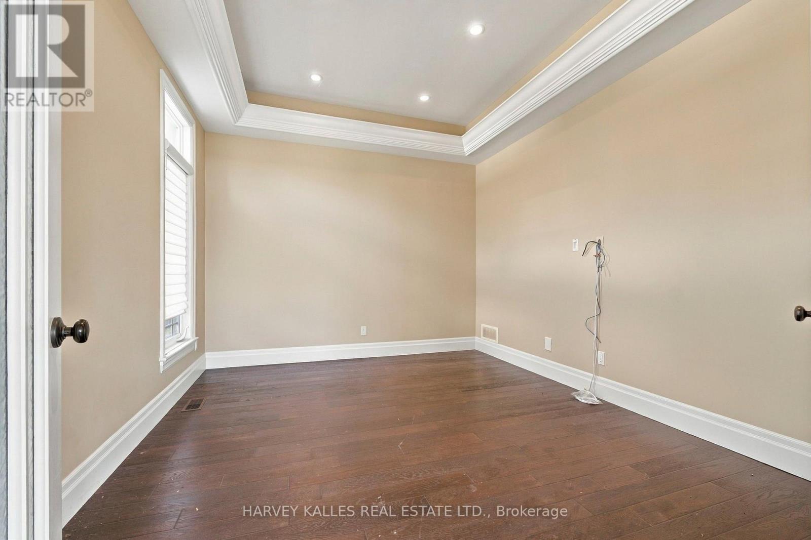 7472 ASHBURN ROAD photo 16