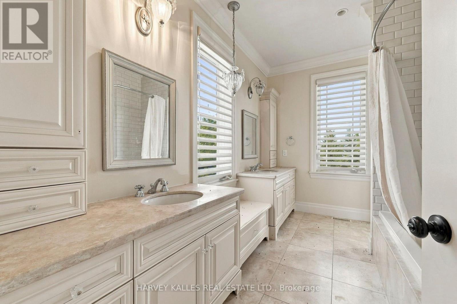 7472 ASHBURN ROAD photo 26