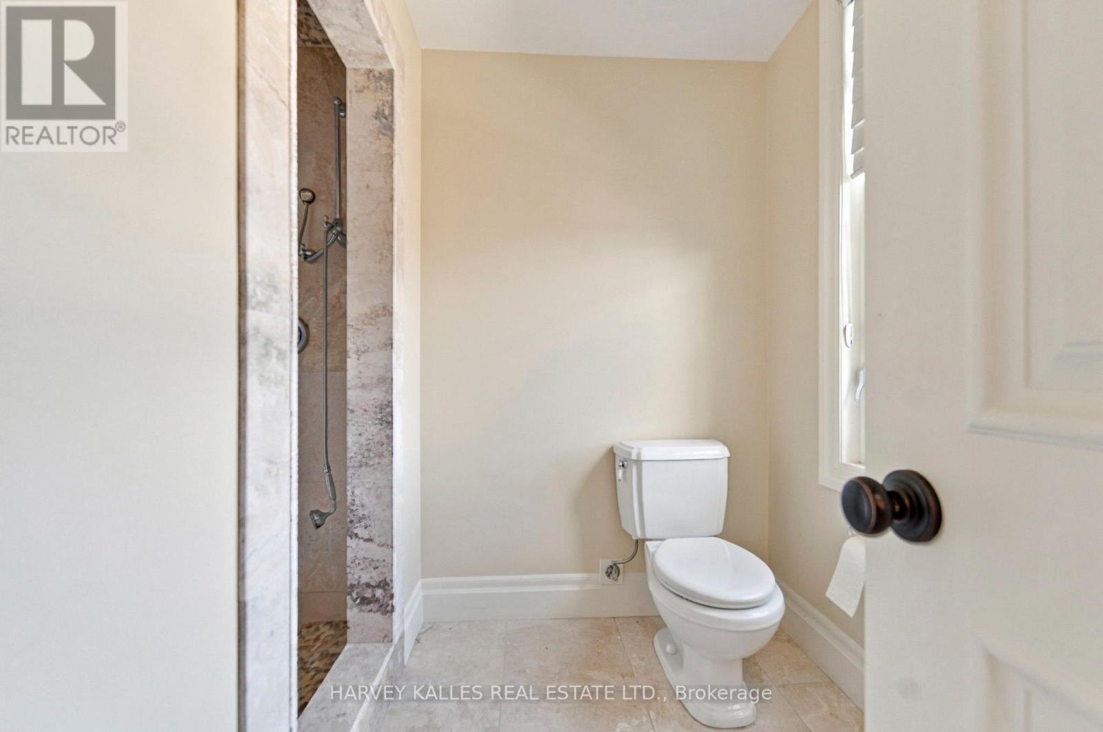 7472 ASHBURN ROAD photo 29