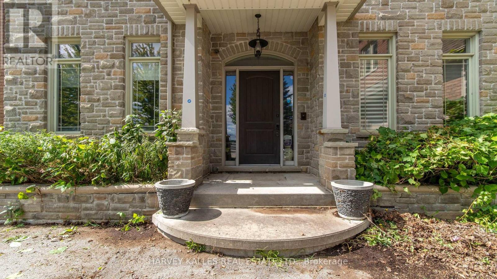 7472 ASHBURN ROAD photo 5