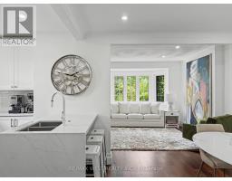 12 BRENTWOOD ROAD S, Toronto, Ontario