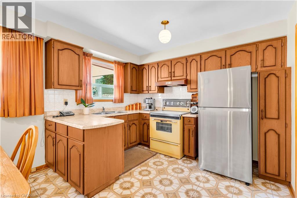 4 Dunreo Drive, Toronto, Ontario  M3L 2E9 - Photo 15 - 40863912