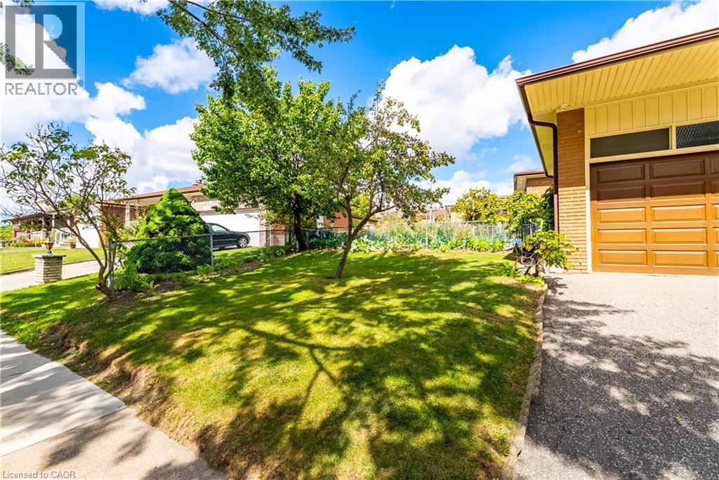 4 Dunreo Drive, Toronto, Ontario  M3L 2E9 - Photo 48 - 40863912