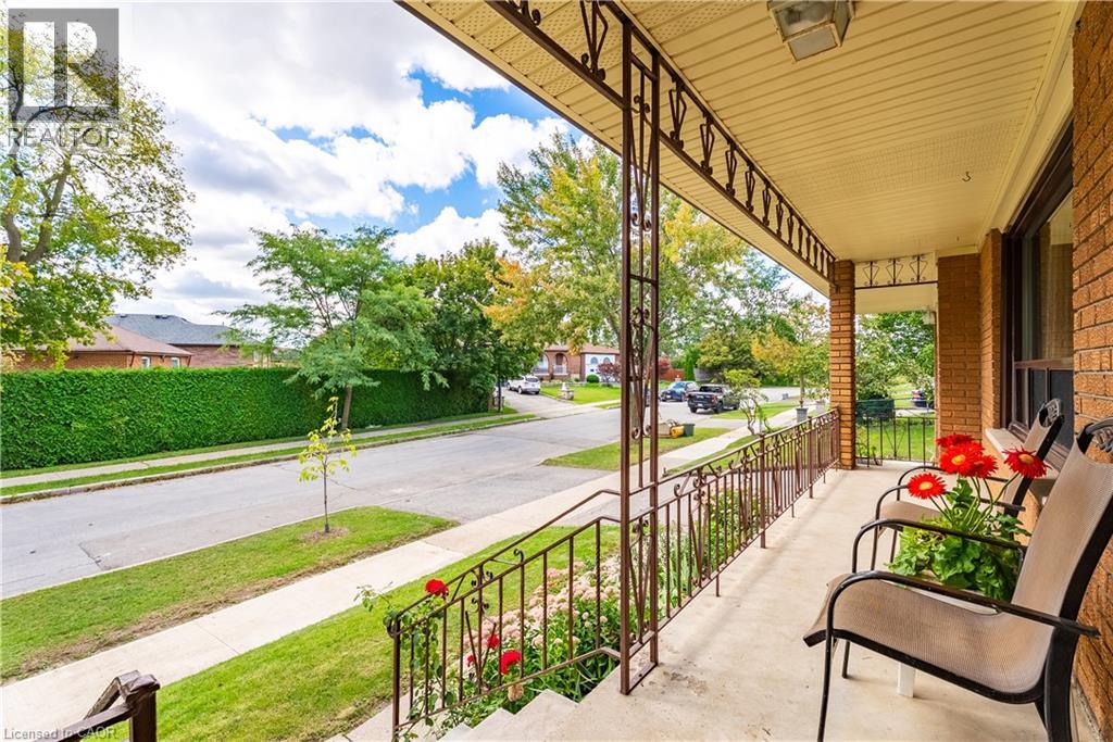4 Dunreo Drive, Toronto, Ontario  M3L 2E9 - Photo 5 - 40863912