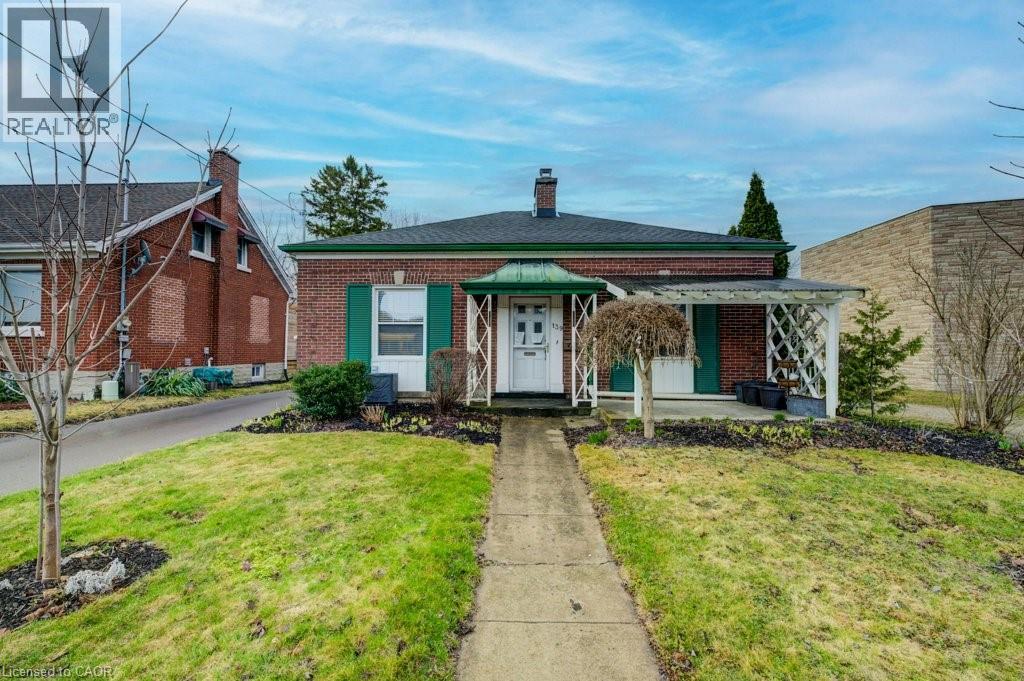 139 STIRLING Avenue S, Kitchener, Ontario