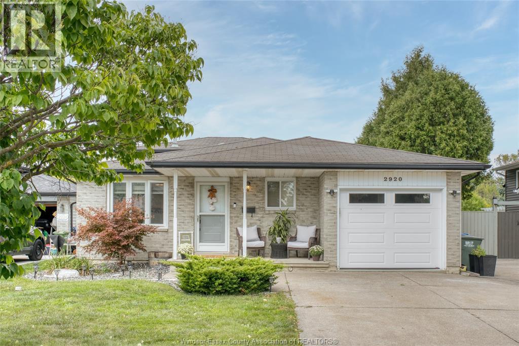 2920 Robillard Crescent, Windsor, Ontario  N8W 5L2 - Photo 2 - 26022744