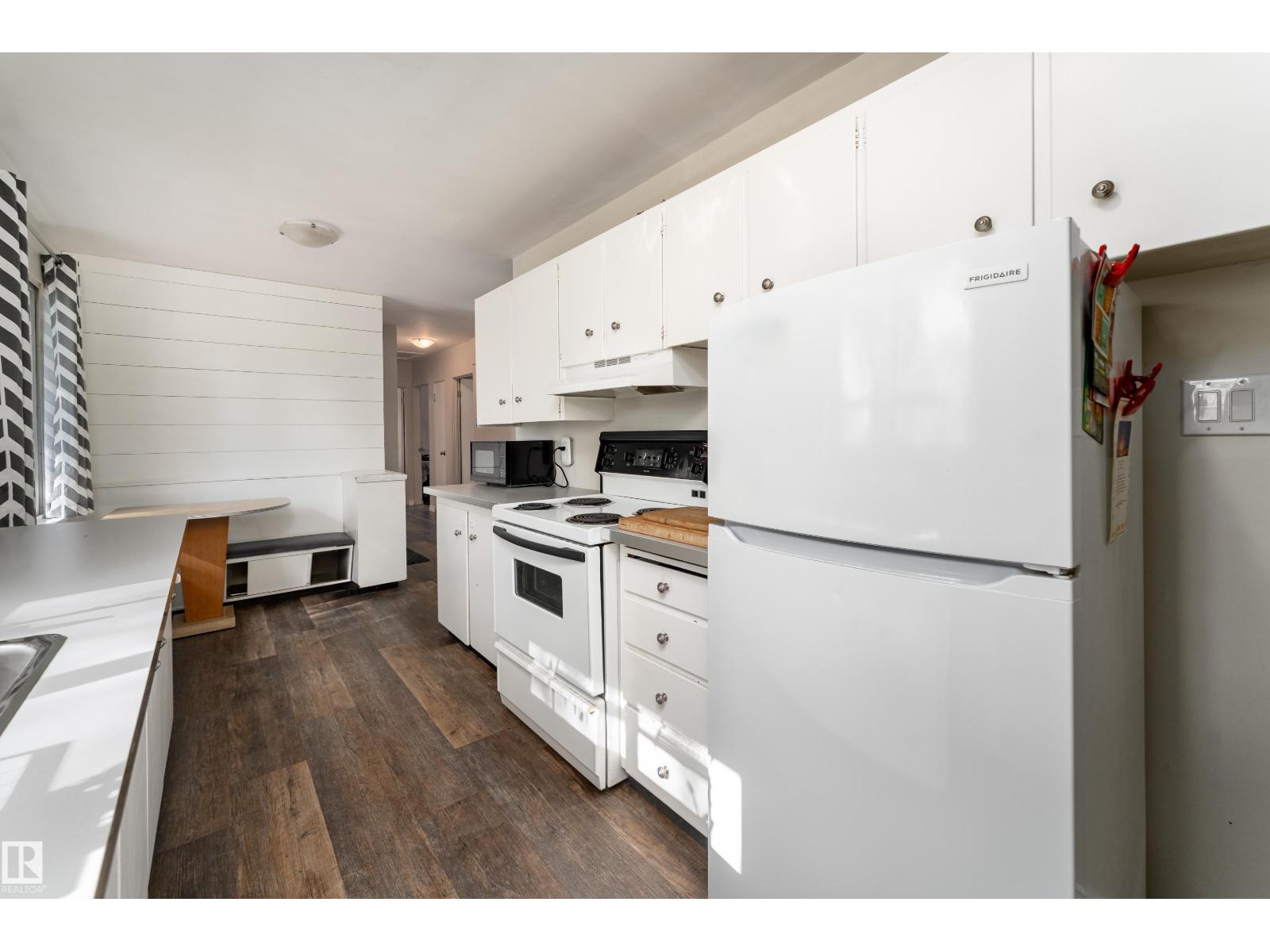 993 Cedar St, Sherwood Park, Alberta  T8A 2E8 - Photo 4 - E4508901
