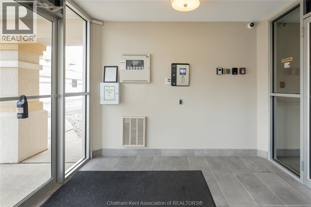 1547 Grand Marais Road West Unit# 406, Windsor, Ontario  N9E 4W3 - Photo 23 - 26022275