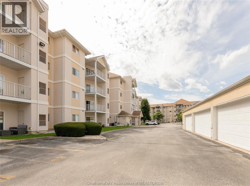 1547 Grand Marais Road West Unit# 406, Windsor, Ontario  N9E 4W3 - Photo 25 - 26022275