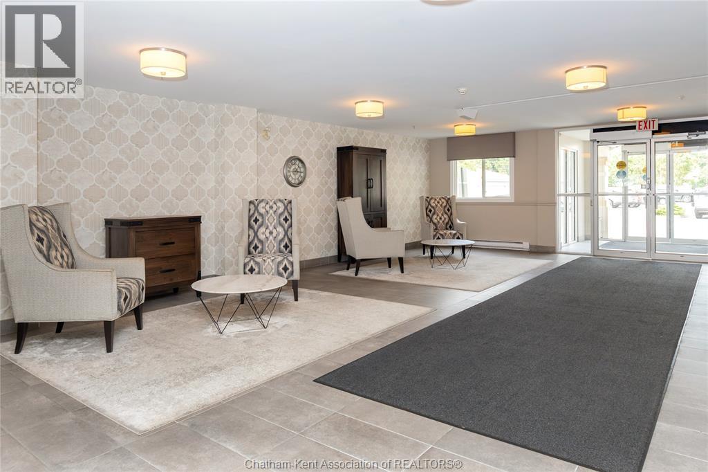 1547 Grand Marais Road West Unit# 406, Windsor, Ontario  N9E 4W3 - Photo 3 - 26022275