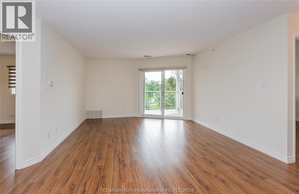 1547 Grand Marais Road West Unit# 406, Windsor, Ontario  N9E 4W3 - Photo 6 - 26022275