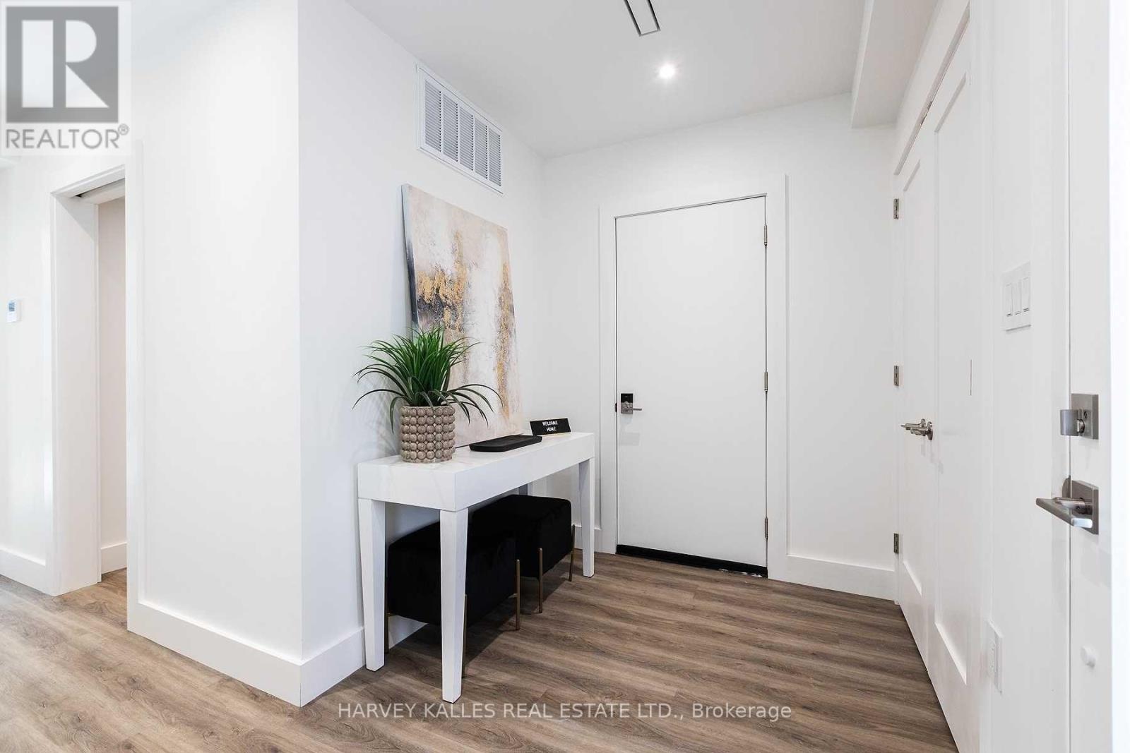 165r Wychwood Avenue, Toronto, Ontario  M6C 2T4 - Photo 25 - C13790844