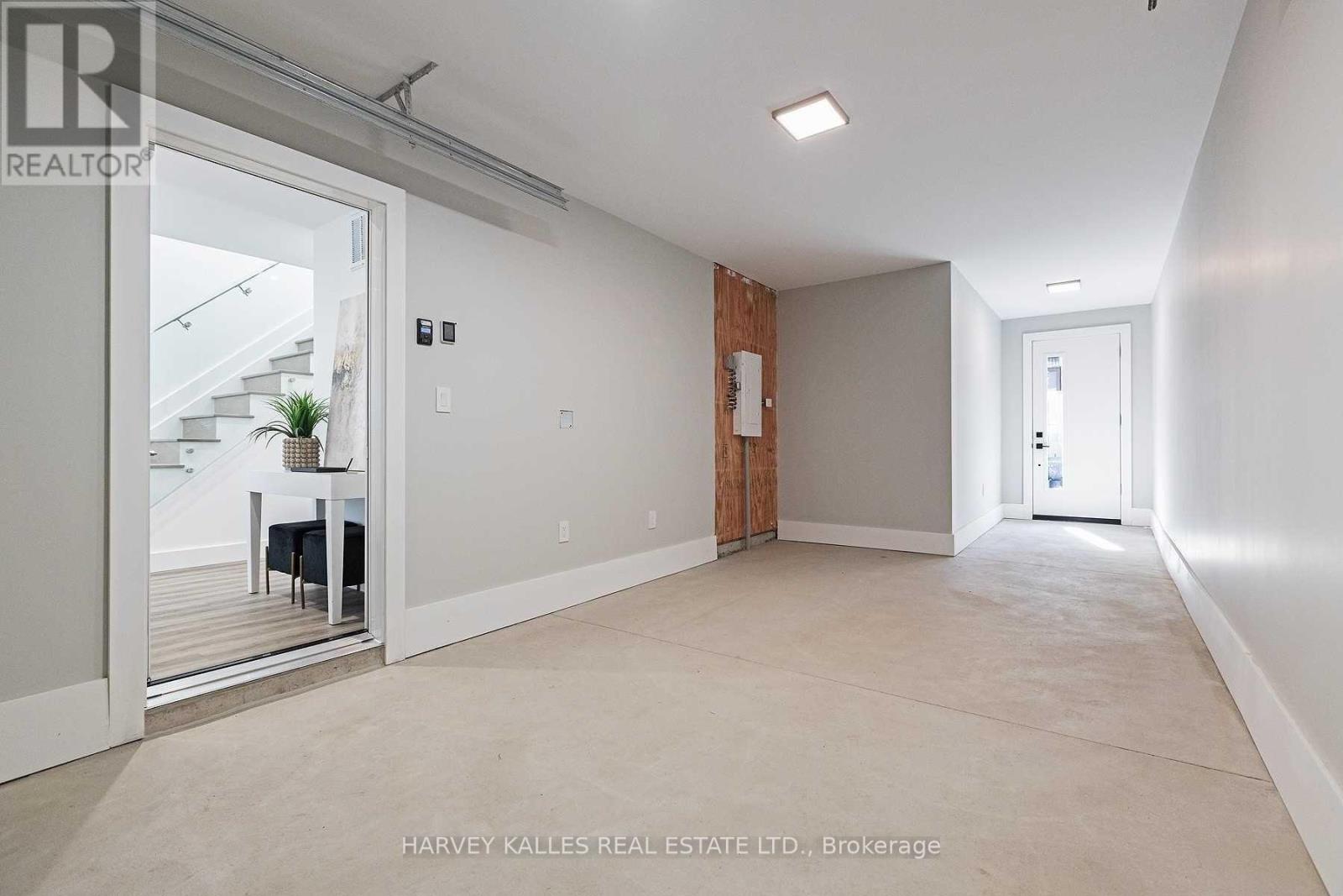165r Wychwood Avenue, Toronto, Ontario  M6C 2T4 - Photo 29 - C13790844