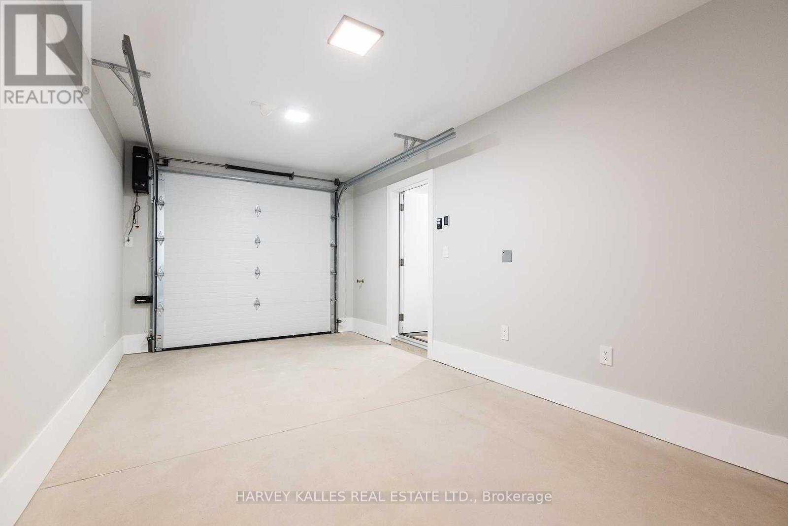 165r Wychwood Avenue, Toronto, Ontario  M6C 2T4 - Photo 30 - C13790844