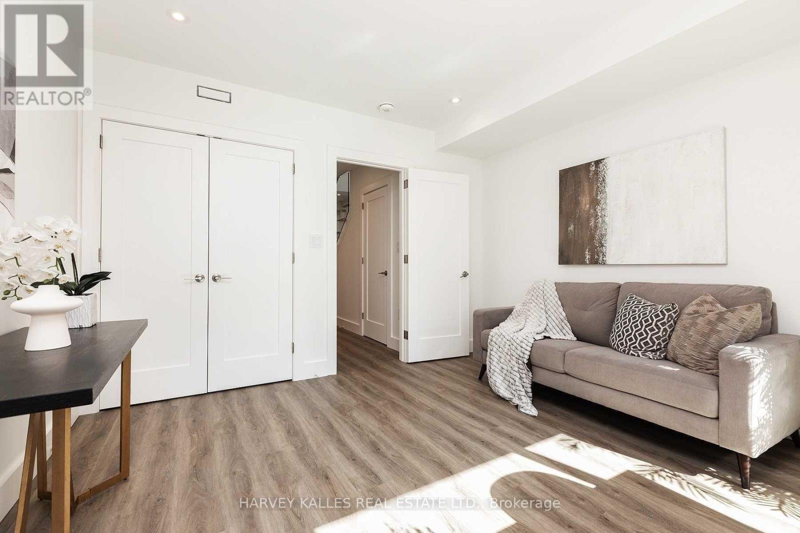 165r Wychwood Avenue, Toronto, Ontario  M6C 2T4 - Photo 28 - C13790844