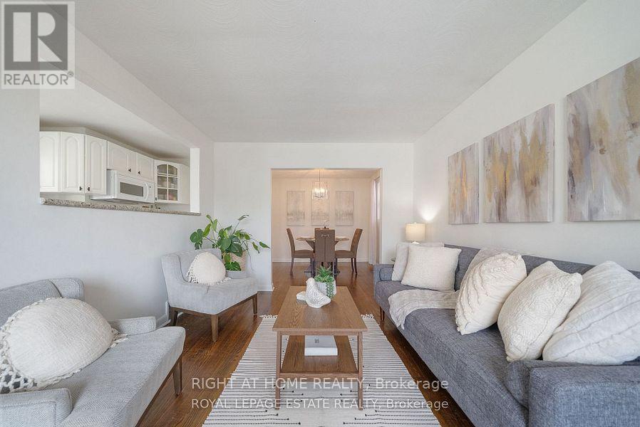 15 August Avenue, Toronto, Ontario  M1L 3M8 - Photo 4 - E13783208