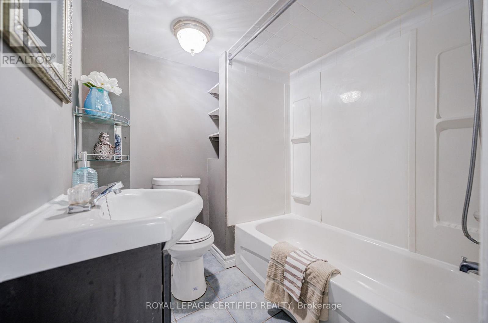 79 Samson Crescent, Toronto, Ontario  M1G 1N2 - Photo 14 - E13790594