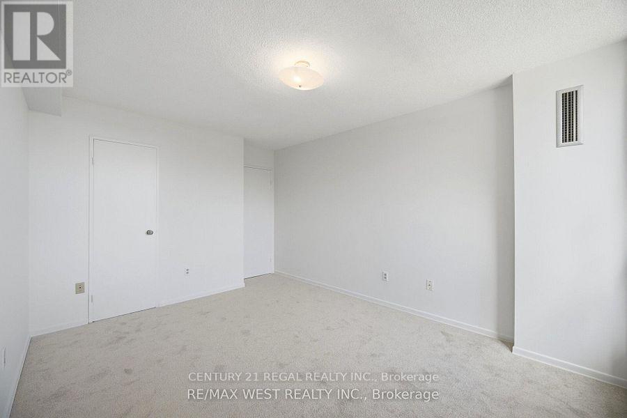 409 - 15 Kensington Road, Brampton, Ontario  L6T 3W2 - Photo 5 - W13760680