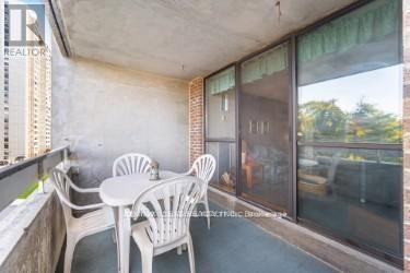 409 - 15 Kensington Road, Brampton, Ontario  L6T 3W2 - Photo 8 - W13760680