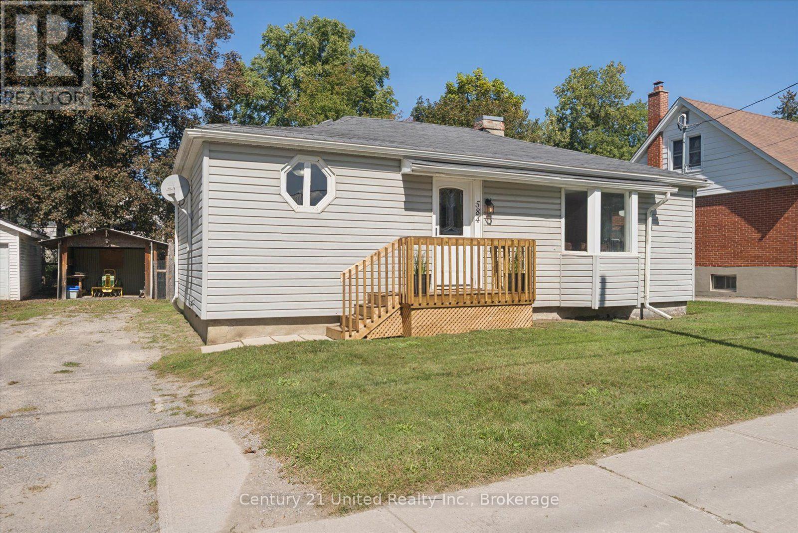 584 Wolfe Street, Peterborough, Ontario  K9J 2L8 - Photo 1 - X13791574