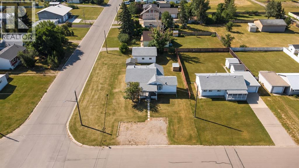 180 E 400 N, Raymond, Alberta  T0K 2S0 - Photo 2 - A2329128