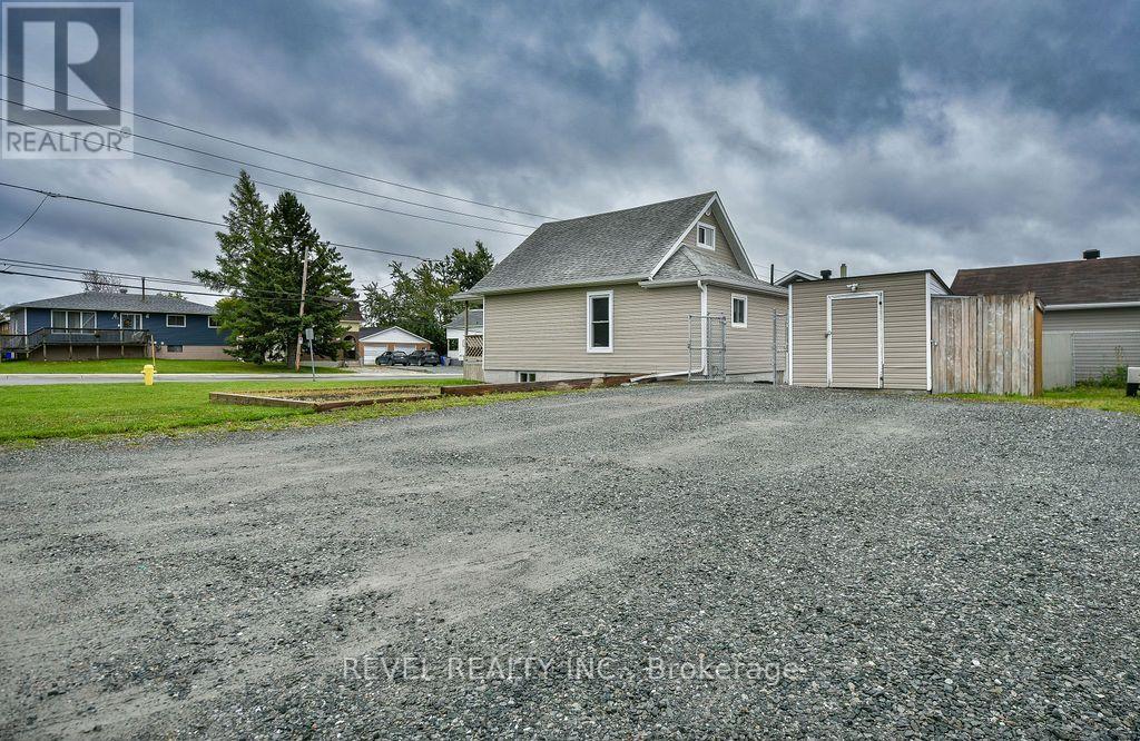 583 Maclean Drive, Timmins, Ontario  P4N 4W9 - Photo 1 - T13791376