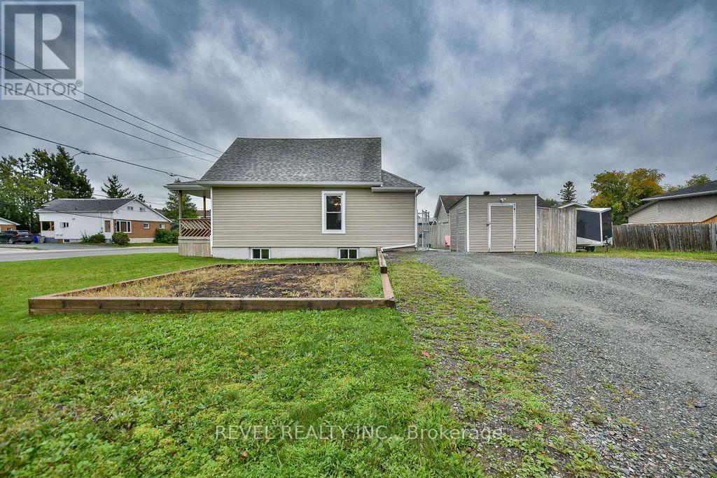 583 Maclean Drive, Timmins, Ontario  P4N 4W9 - Photo 2 - T13791376