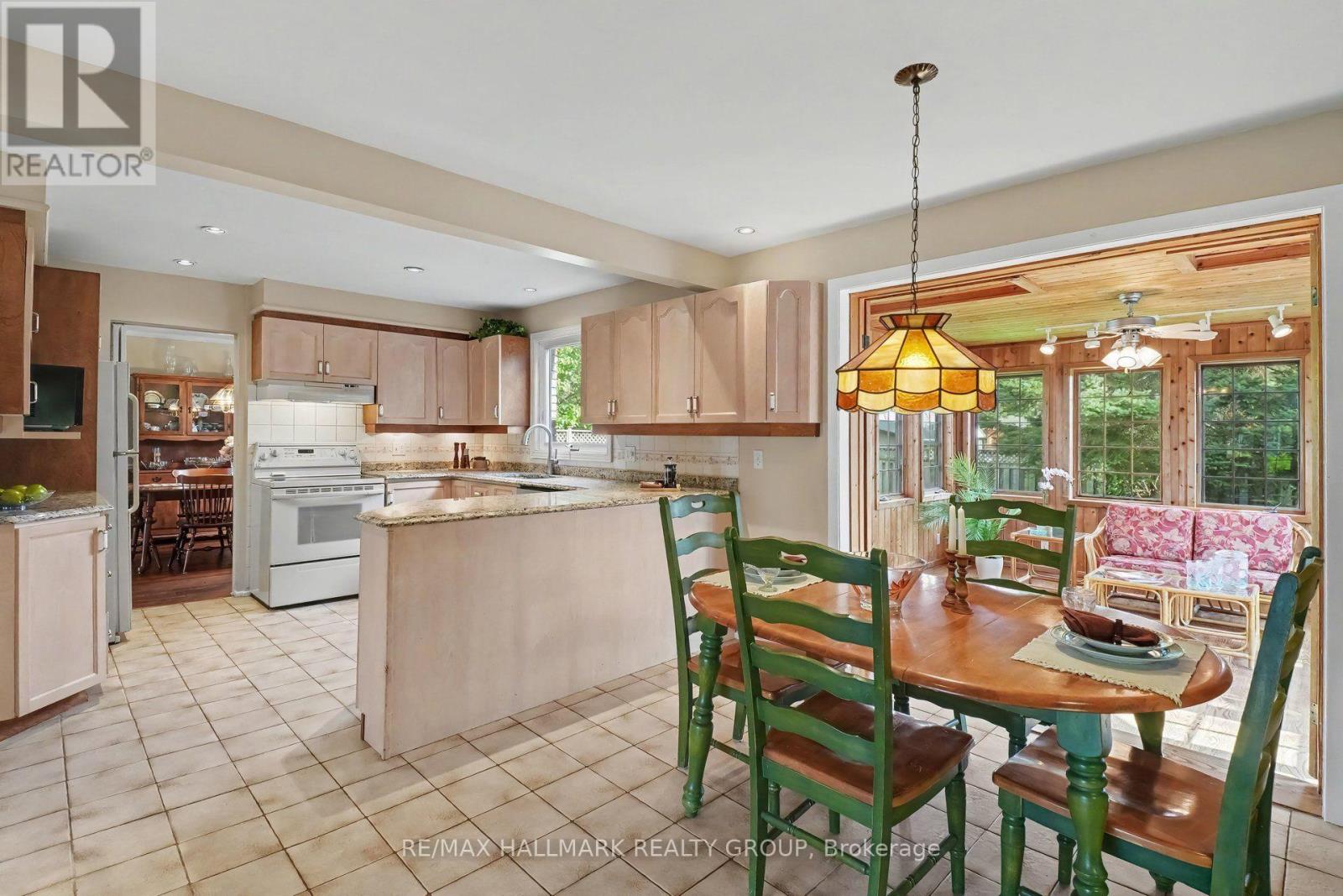 41 Denewood Crescent, Ottawa, Ontario  K2E 7G4 - Photo 6 - X13791456