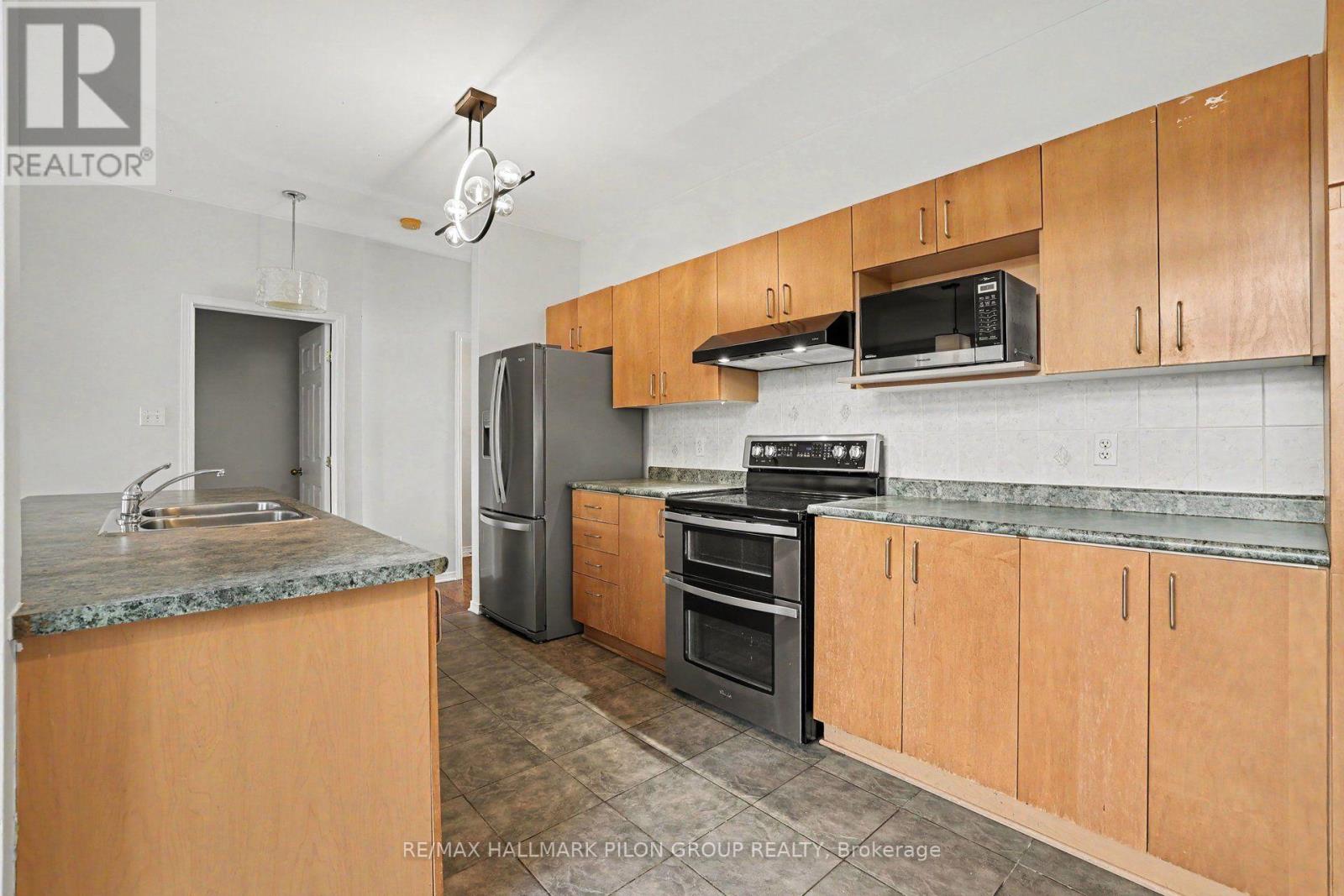 1395 Kitchener Avenue, Ottawa, Ontario  K1V 2A3 - Photo 7 - X13791494