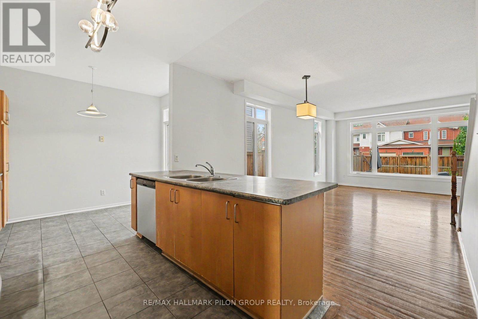 1395 Kitchener Avenue, Ottawa, Ontario  K1V 2A3 - Photo 9 - X13791494