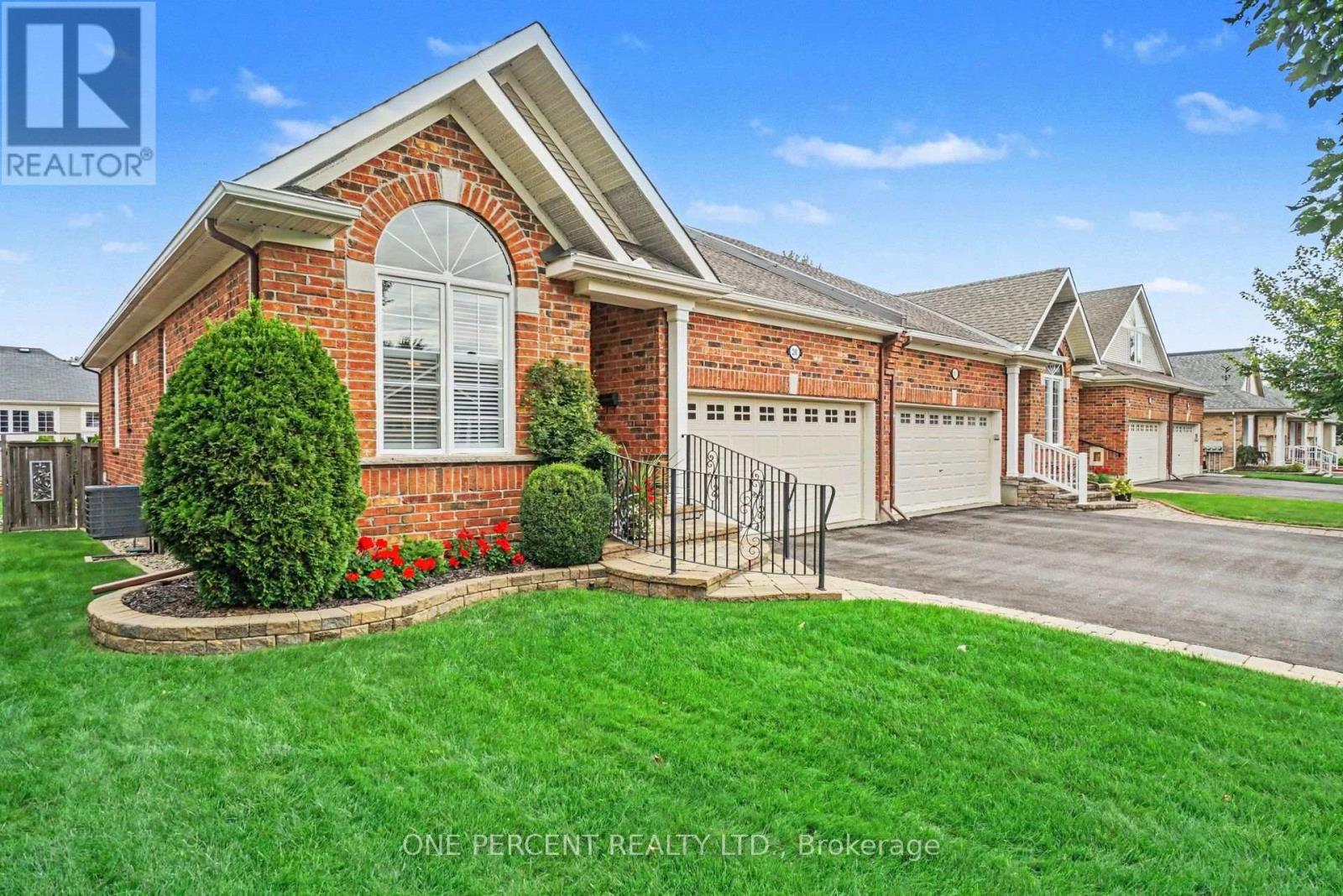 214 CAIRNSMORE CIRCLE, Ottawa, Ontario