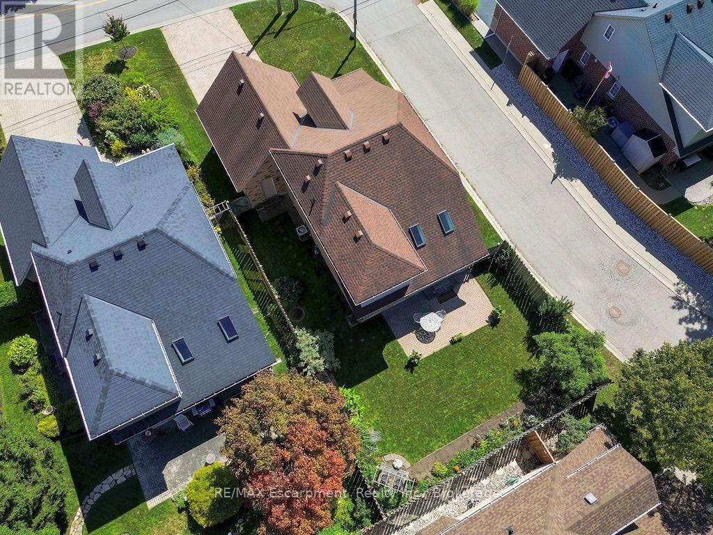 1175 Bellview Crescent, Burlington, Ontario  L7S 1C9 - Photo 2 - W13791526