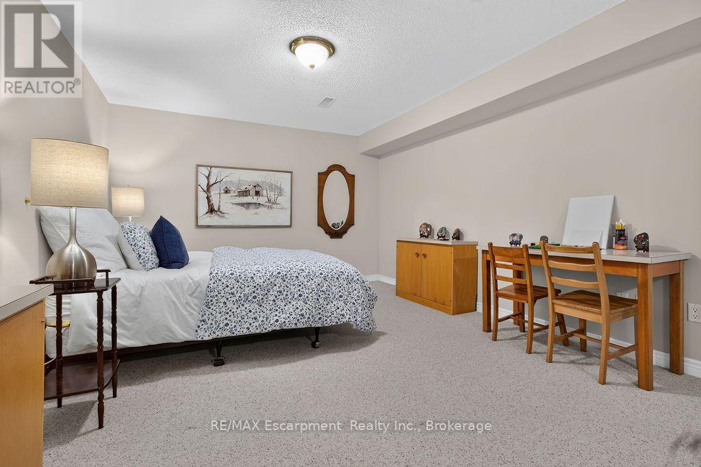 1175 Bellview Crescent, Burlington, Ontario  L7S 1C9 - Photo 39 - W13791526